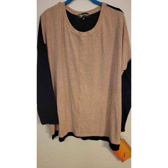 Serena Williams XL signature statement Sweater - Picture 2 of 5